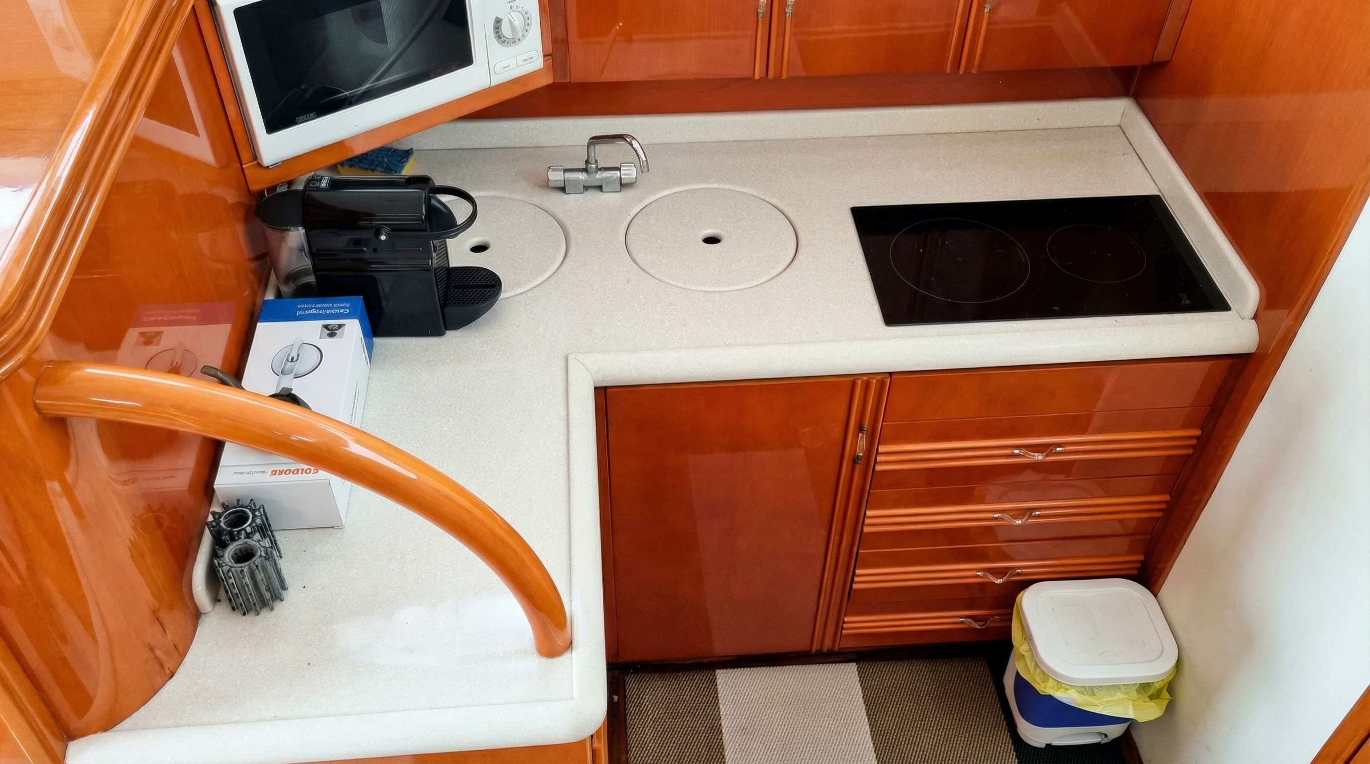 Astondoa 39 — photo 15 of 20