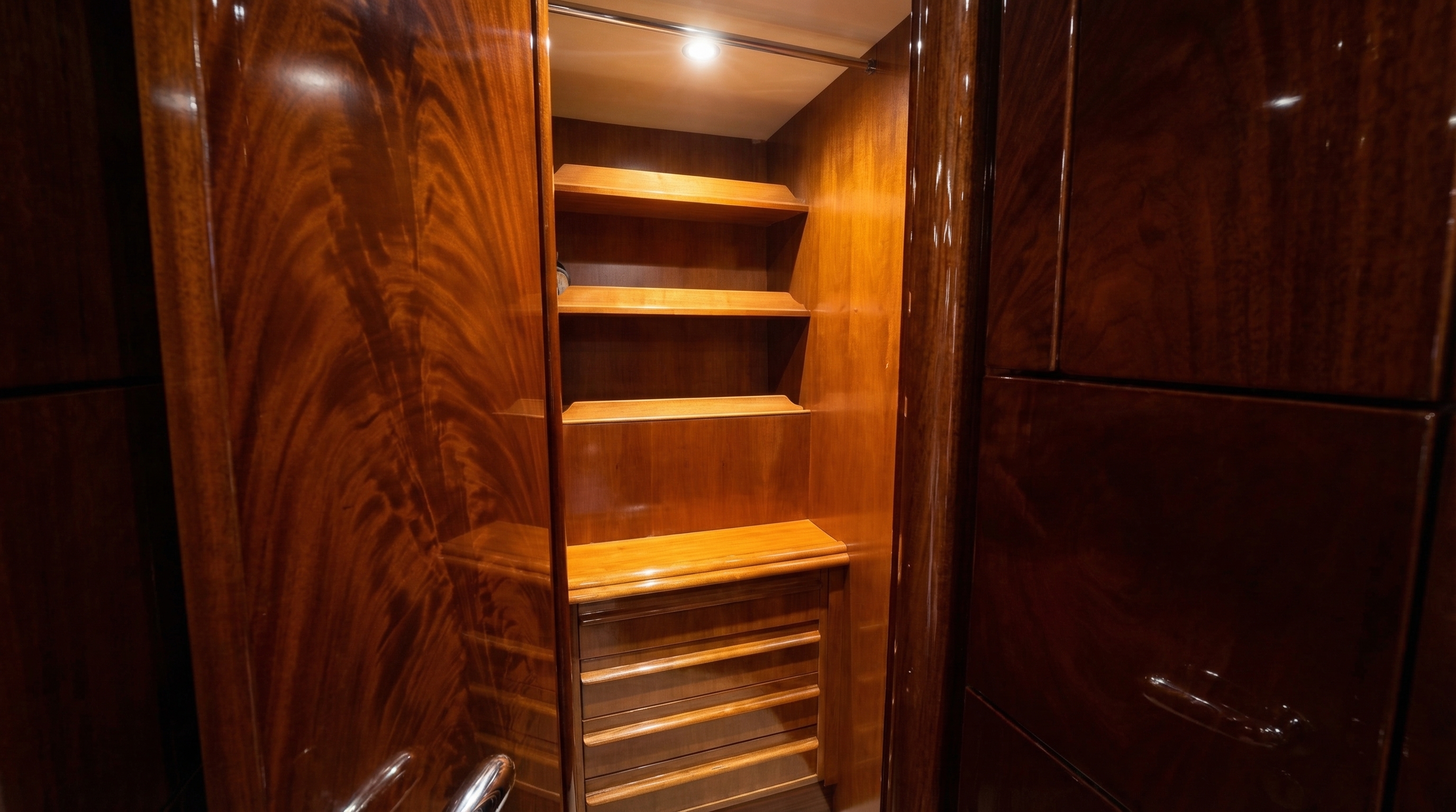 Astondoa 72 GLX — photo 8 of 27