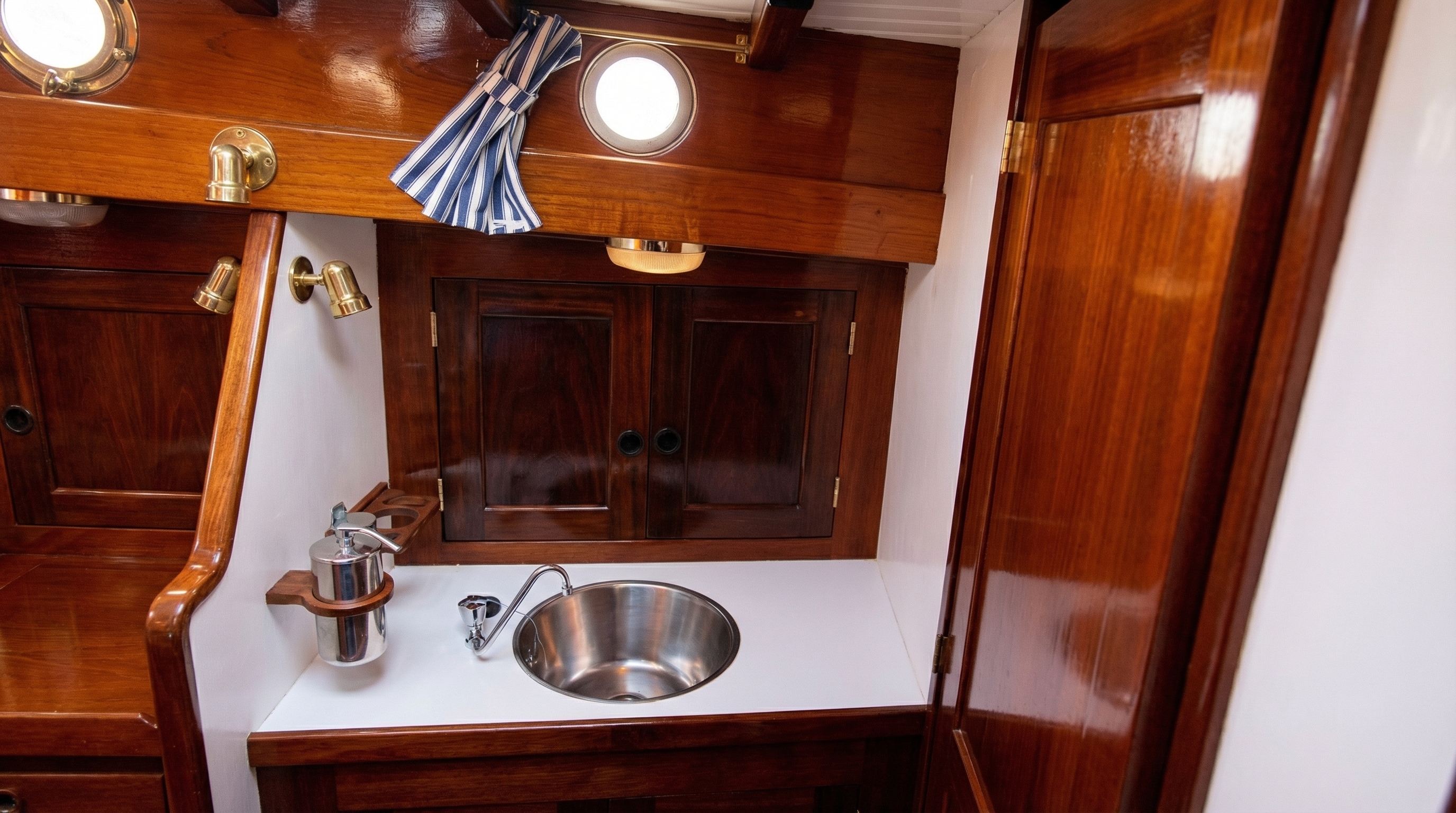 Ketch Nordic 36 Classic — photo 12 of 12