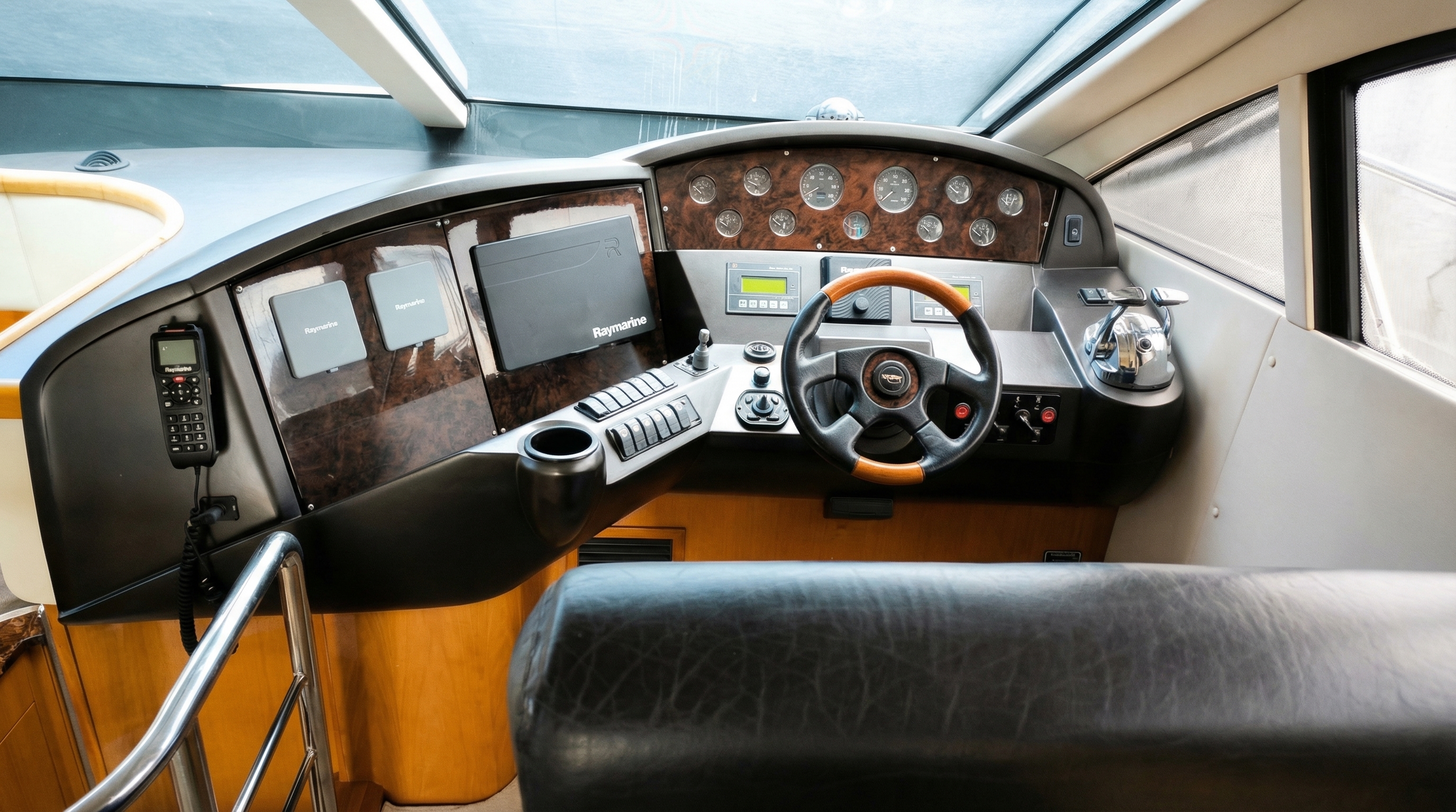 Sunseeker Manhattan 50 — photo 8 of 18